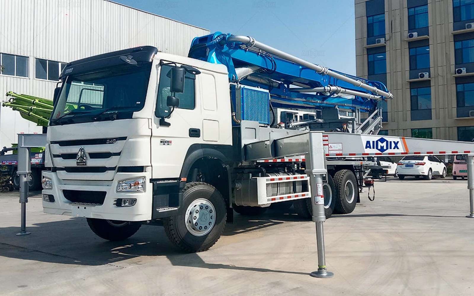 Mobile Concrete Pump-And-Mixer Combo